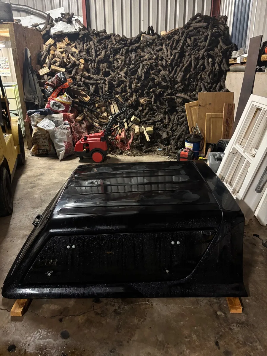 Genuine Toyota Hilux canopy - Image 4