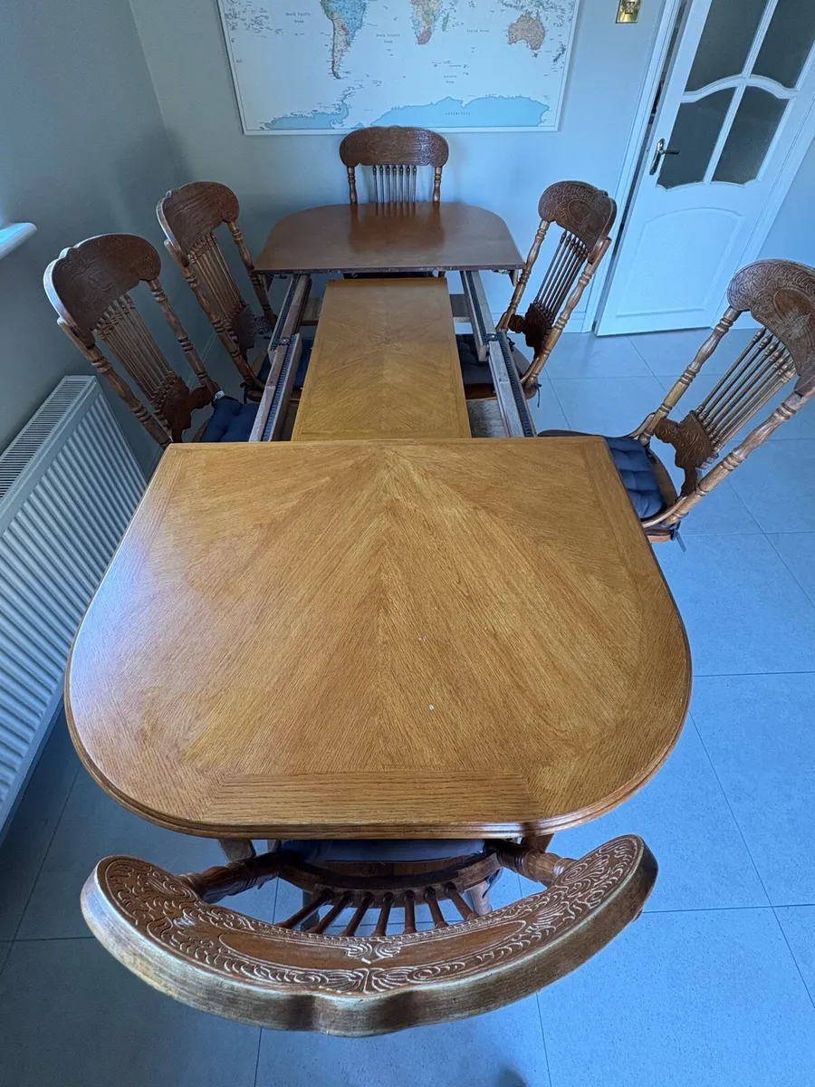 Dining/kitchen table and chairs - Image 2