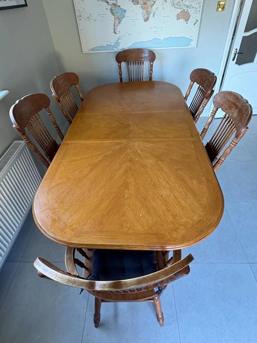 Dining/kitchen table and chairs - Image 3