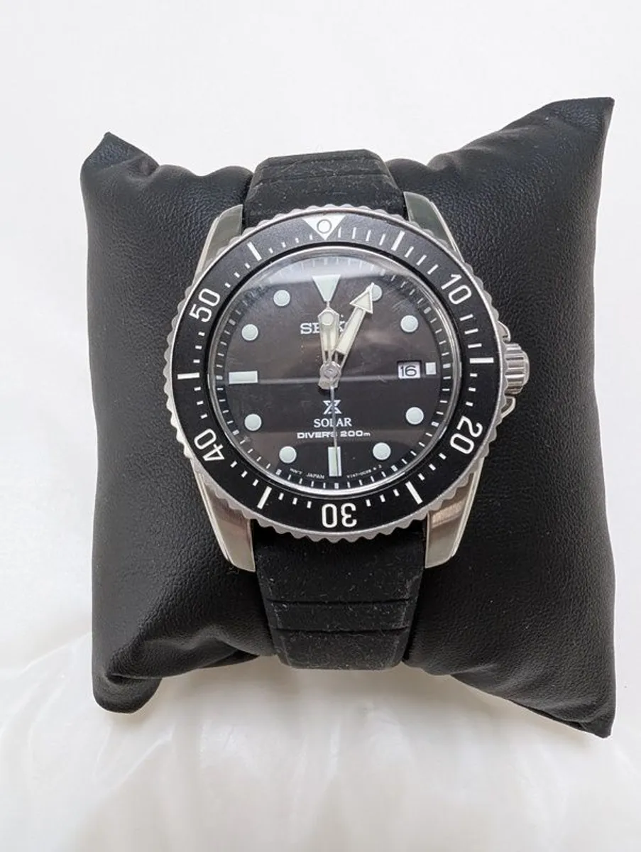 Seiko Solar Diver SNE573P1 38.5mm Excellent Condition - Image 1