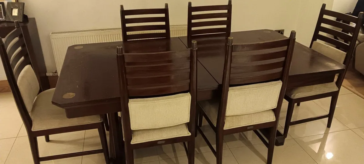 Table & chairs, console, light fitting & picture - Image 4