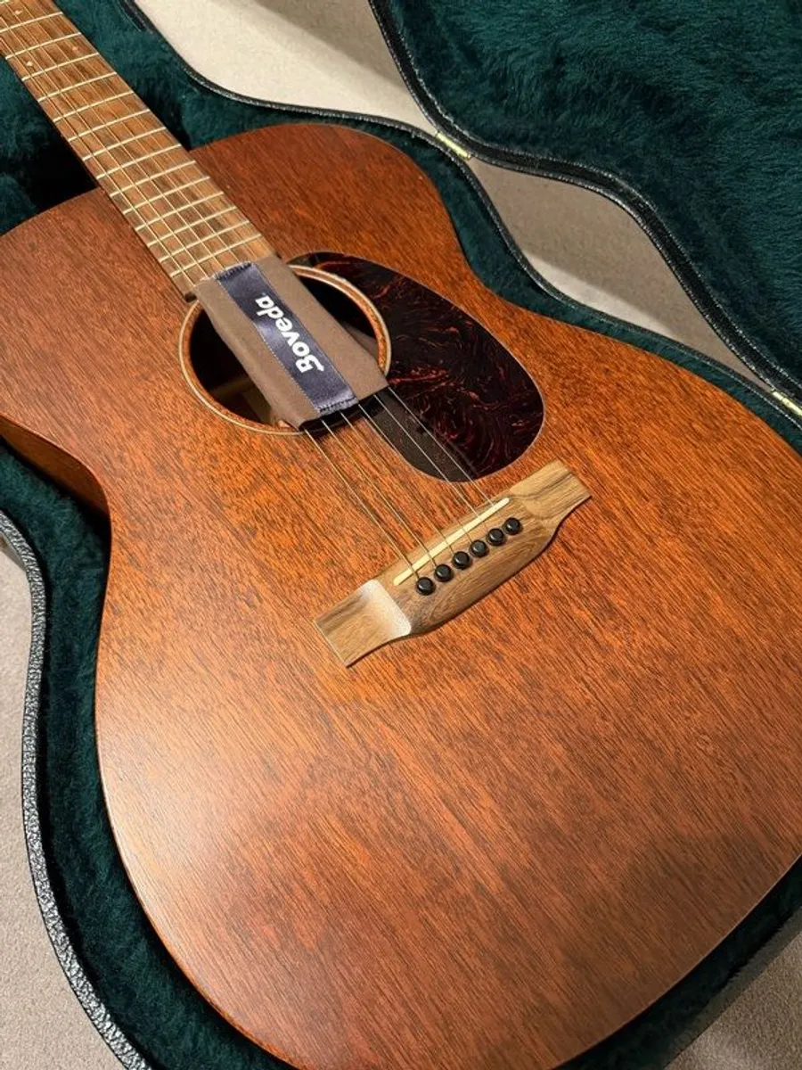 Martin 000-15m Acoustic Guitar - Image 2
