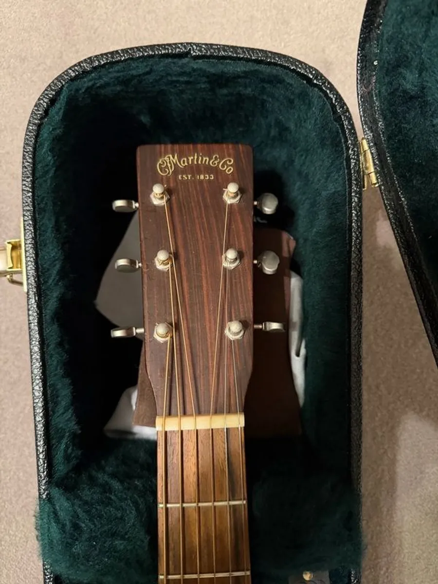 Martin 000-15m Acoustic Guitar - Image 4