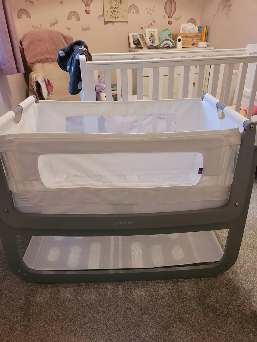 Snuzpod 4 Bedside Crib - Image 1