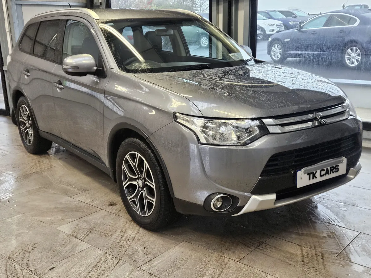 16 MITSUBISHI OUTLANDER 2.2 DIESEL 4WD 7 SEATER - Image 1