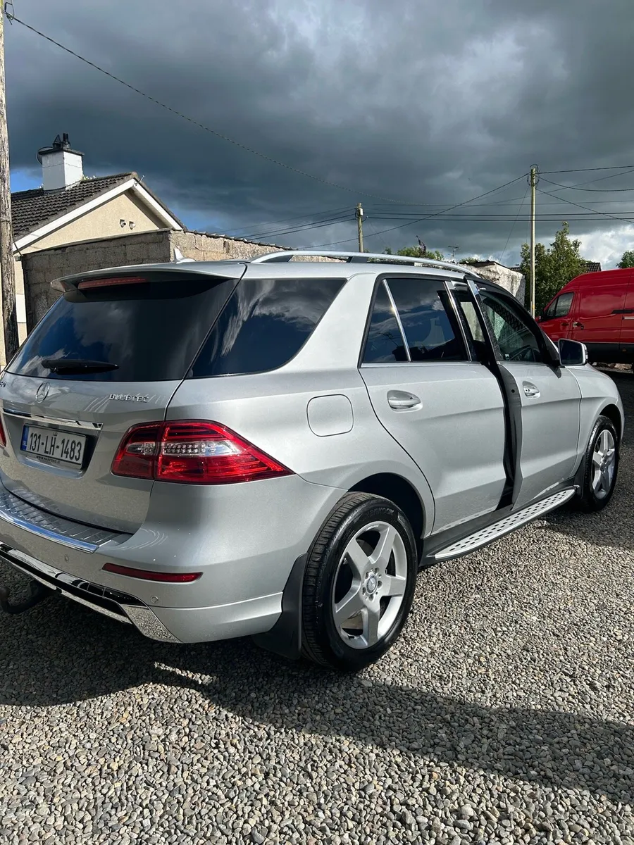 Mercedes ML350 - Image 3