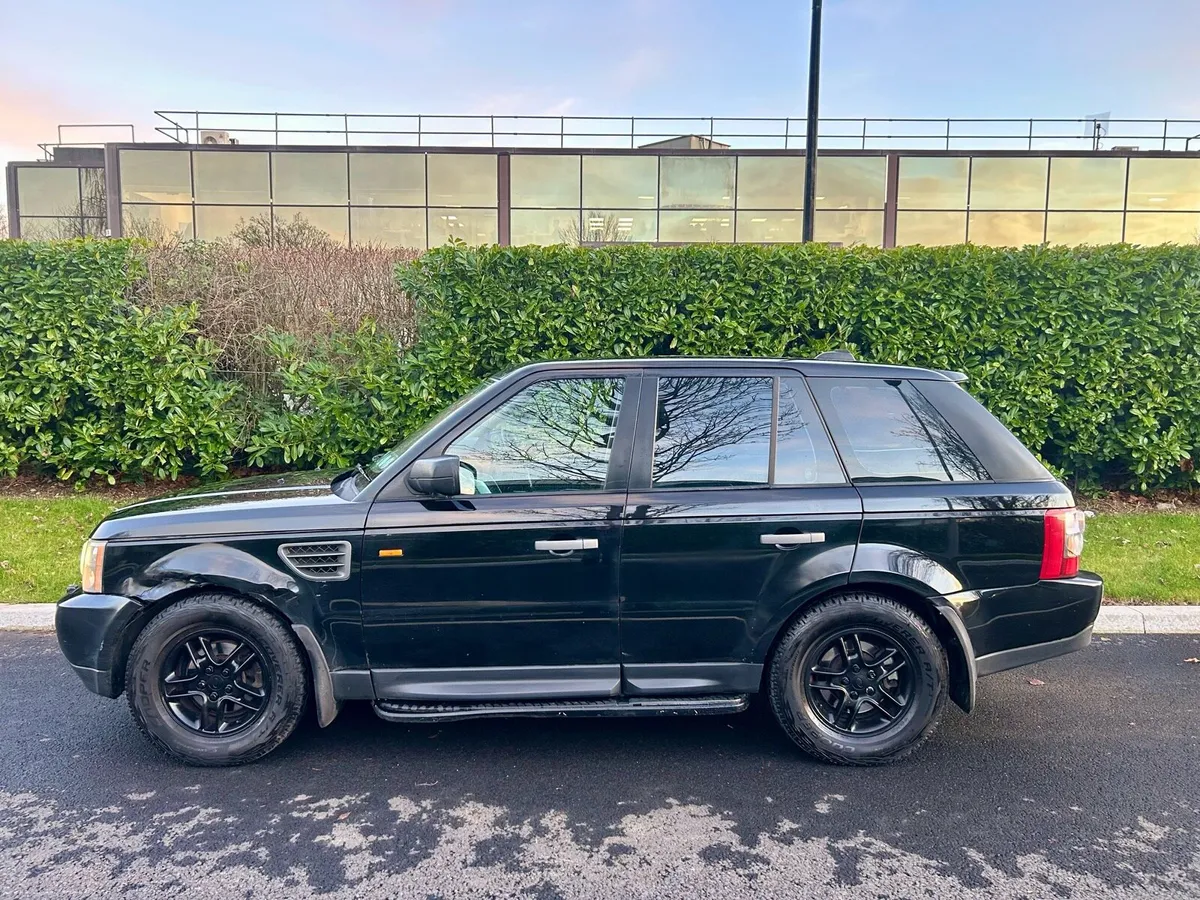 Range Rover Sport - 5 Seater €333 tax - Image 3