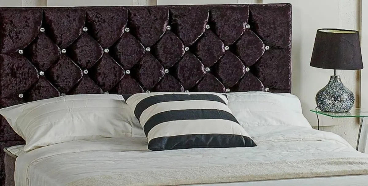 Stunning Diamond crushed velvet double bed - Image 2