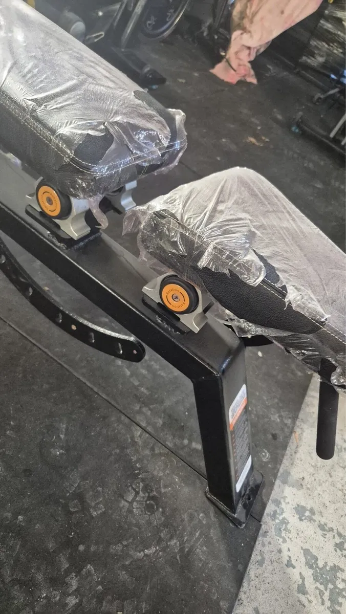 🎅🎅🎅🎅BOLT COMMERCIAL BENCH🎁🎁🎁🎁 - Image 2