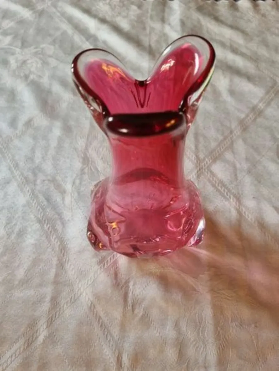 Murano Glass Ruby Vase - Image 4