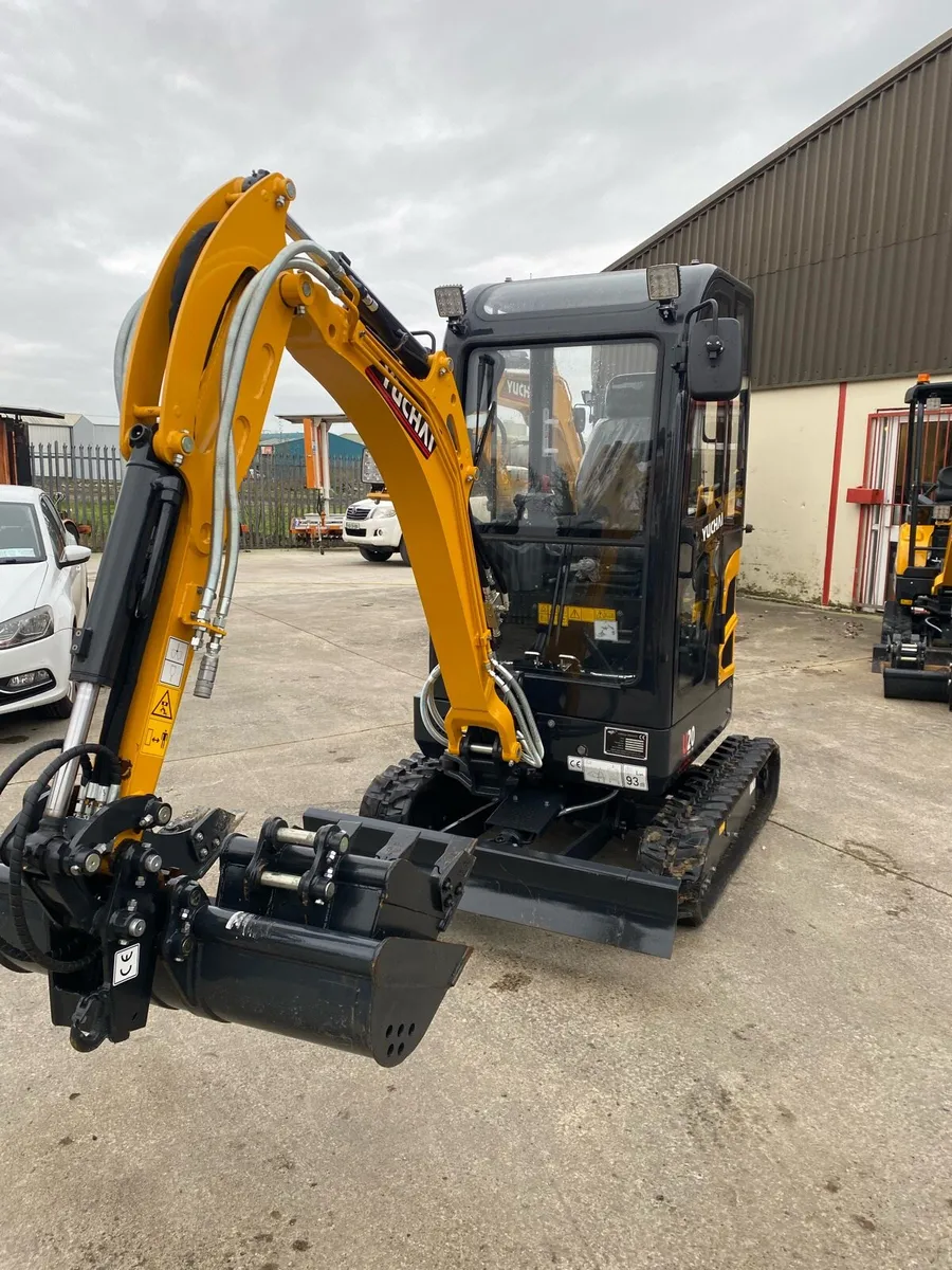 2 ton excavator - Image 1