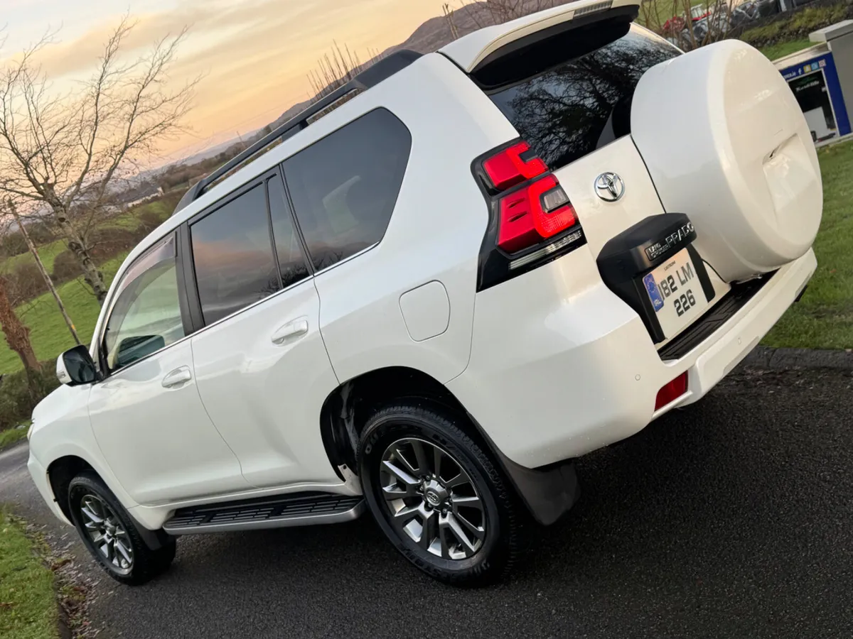 Toyota Land Cruiser 2018 prado 7 seater auto - Image 4