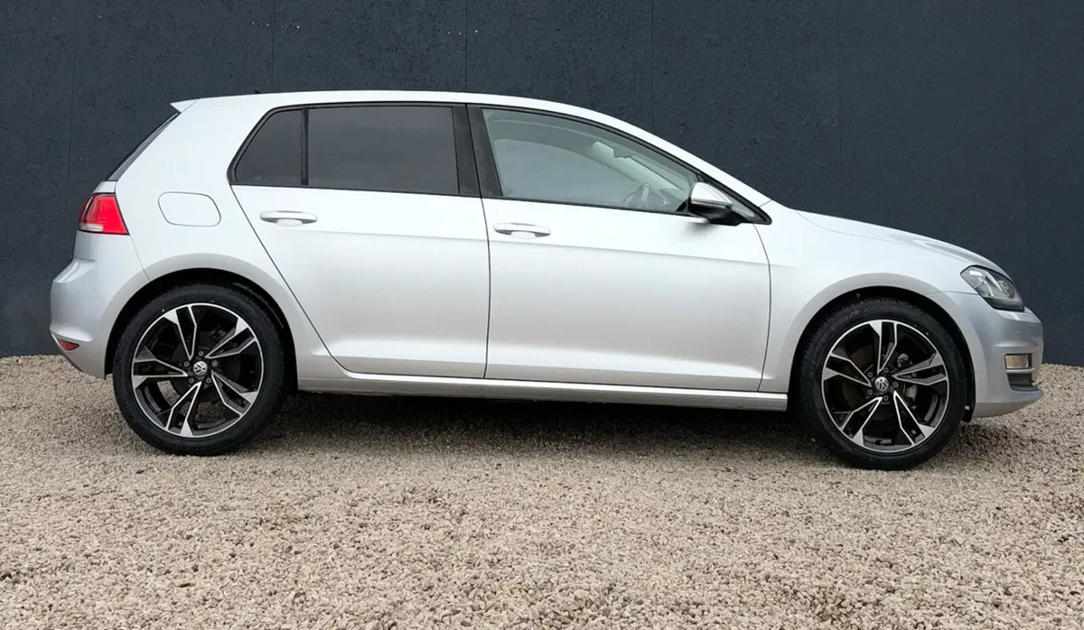 Volkswagen Golf 1.2 TSi Automatic 2015 Comfortline - Image 2