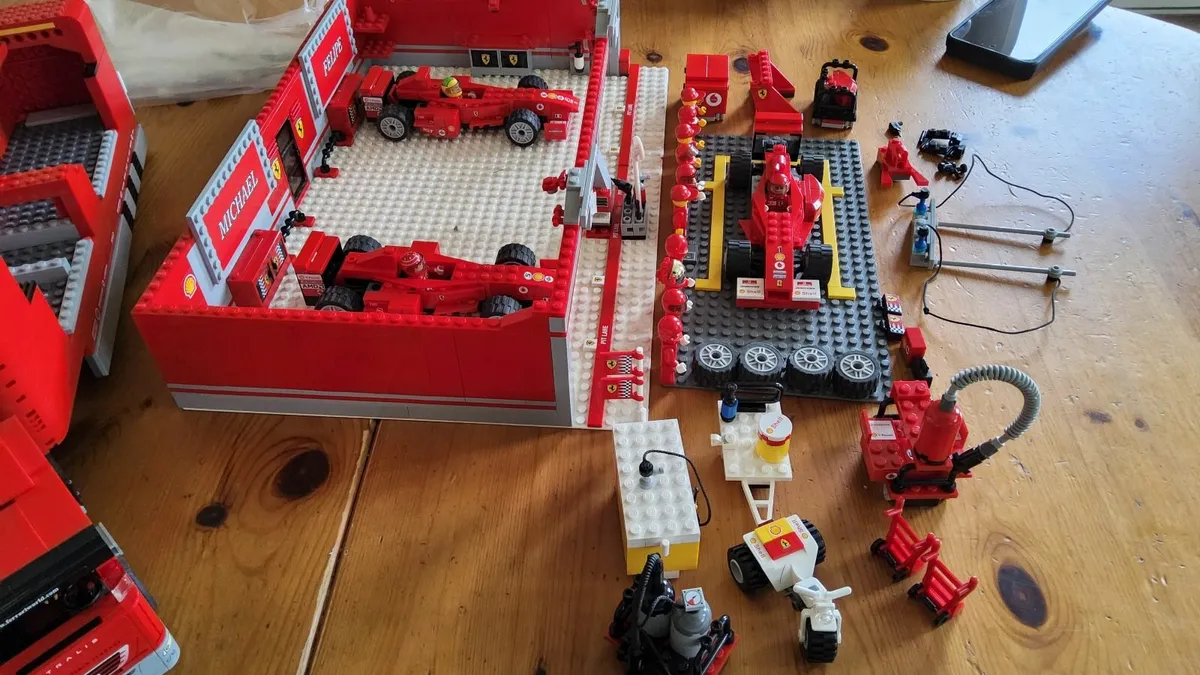 Rare Michael Schumacher,Felipe Massa Lego set - Image 2