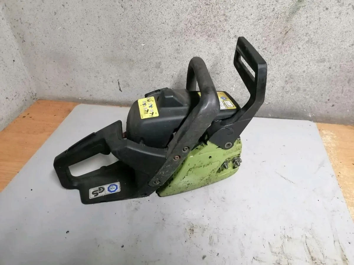 Mac 335 Chainsaw for Parts or Repair - Image 4