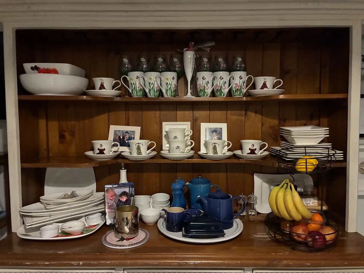 Kitchen dresser - Image 1