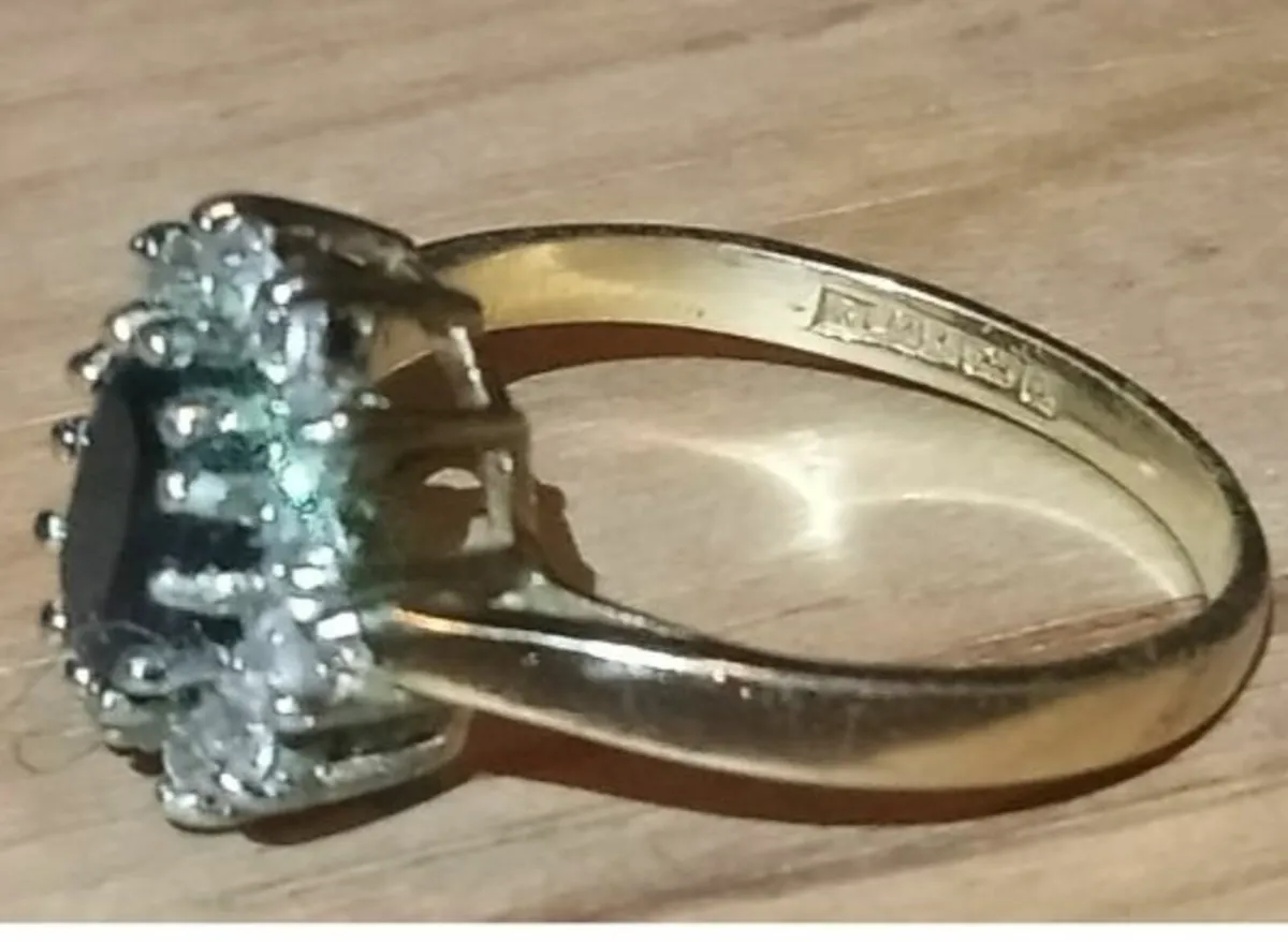 Beautiful Vintage 9ct Yellow Gold Genuine Sapphire - Image 3