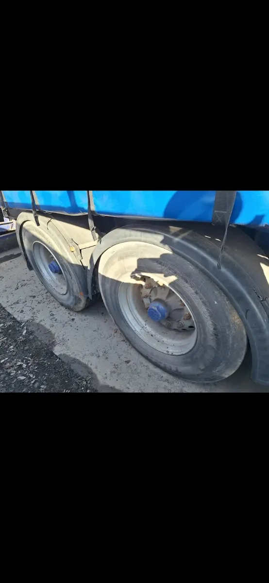 M & G Curtainsider 45ft - Image 3