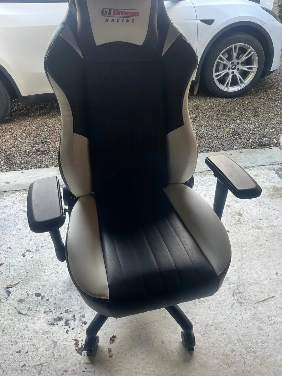Gaming/office Chair - Image 4