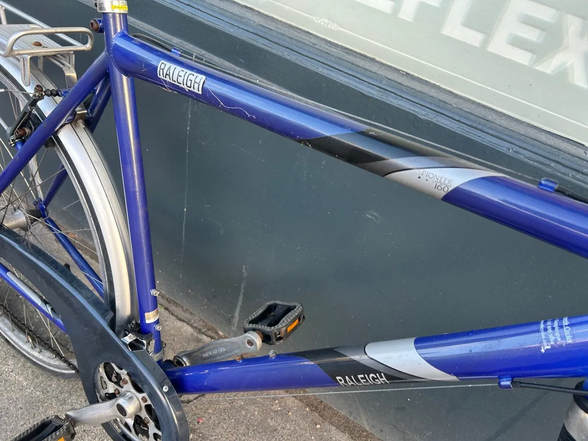 Raleigh hybrid bike - Image 4