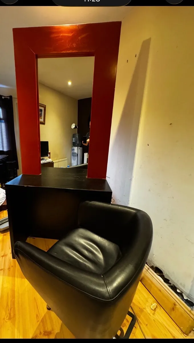 Hair Stylist Work Station &  Adjustable Chair