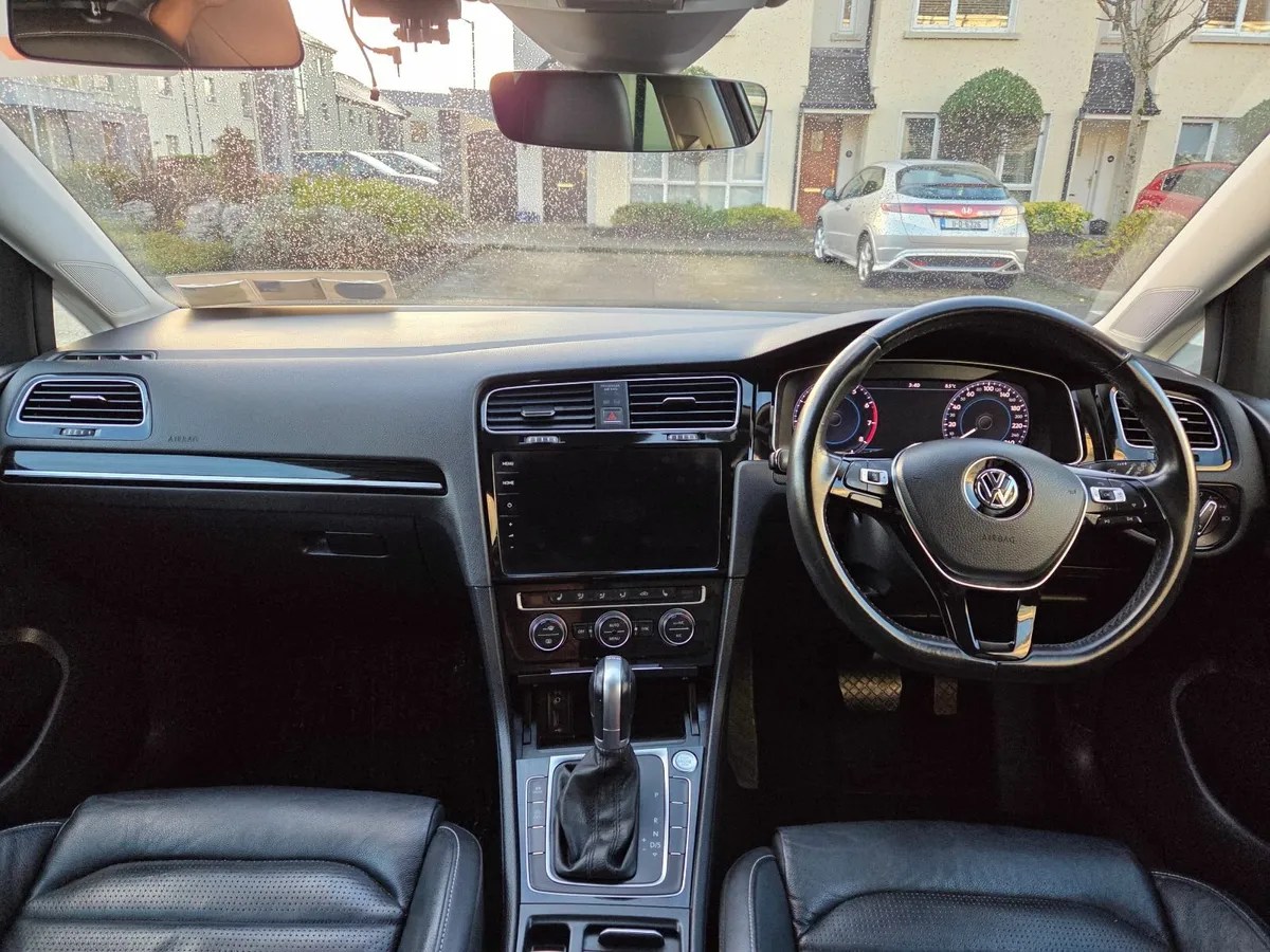 Volkswagen Golf Highline Automatic 2017 - Image 4