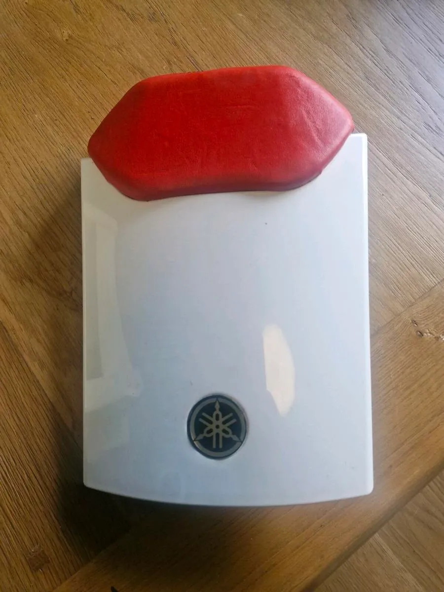 R1 seat unit - Image 2