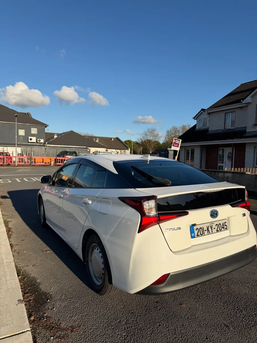 Toyota Prius 2020 - Image 3