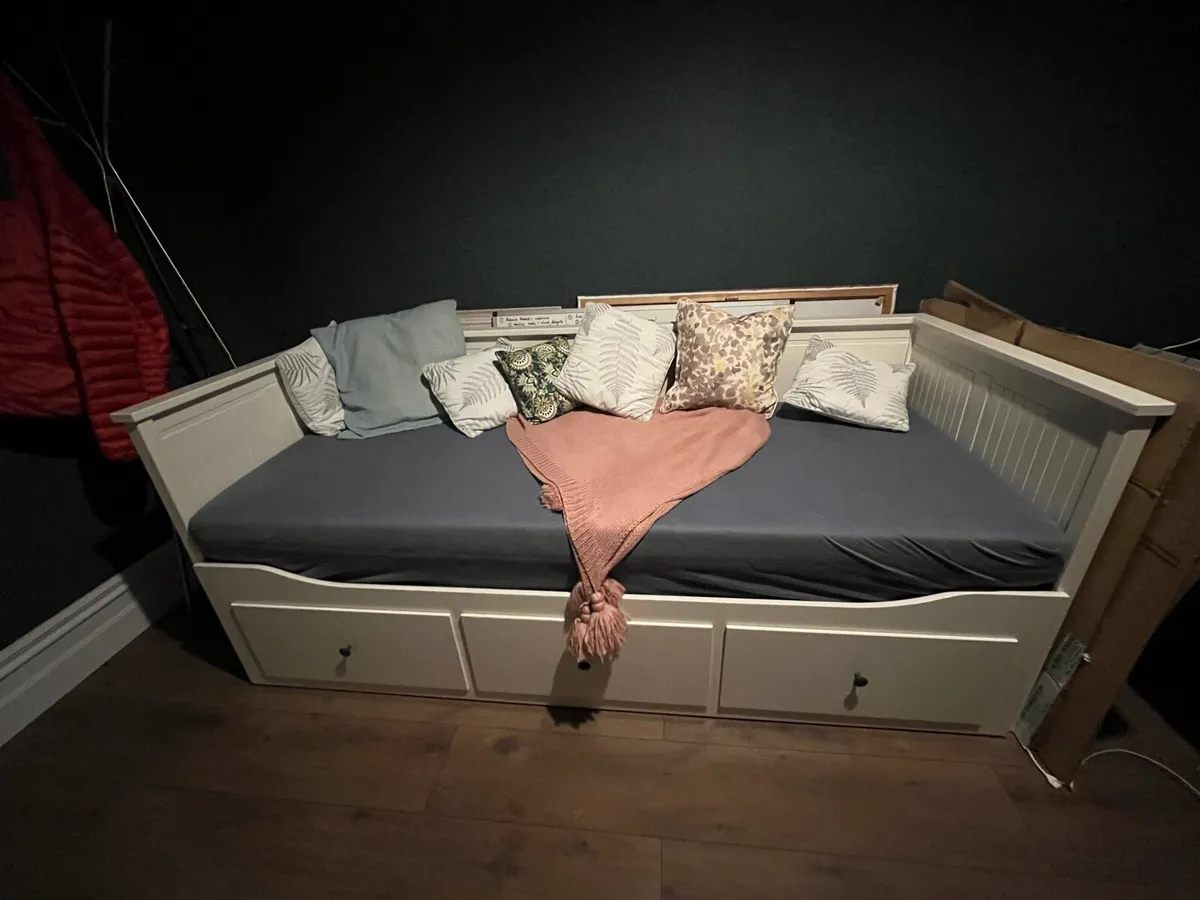 Ikea day bed