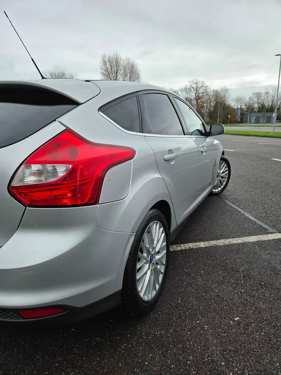 Ford Focus 2012 - Image 3