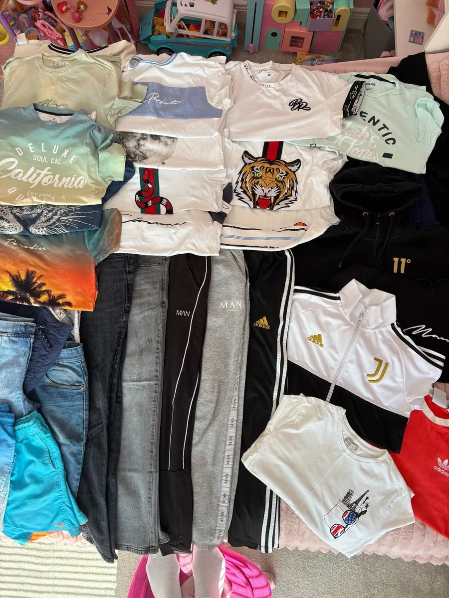 Boys clothes bundle size xs/s - Image 1