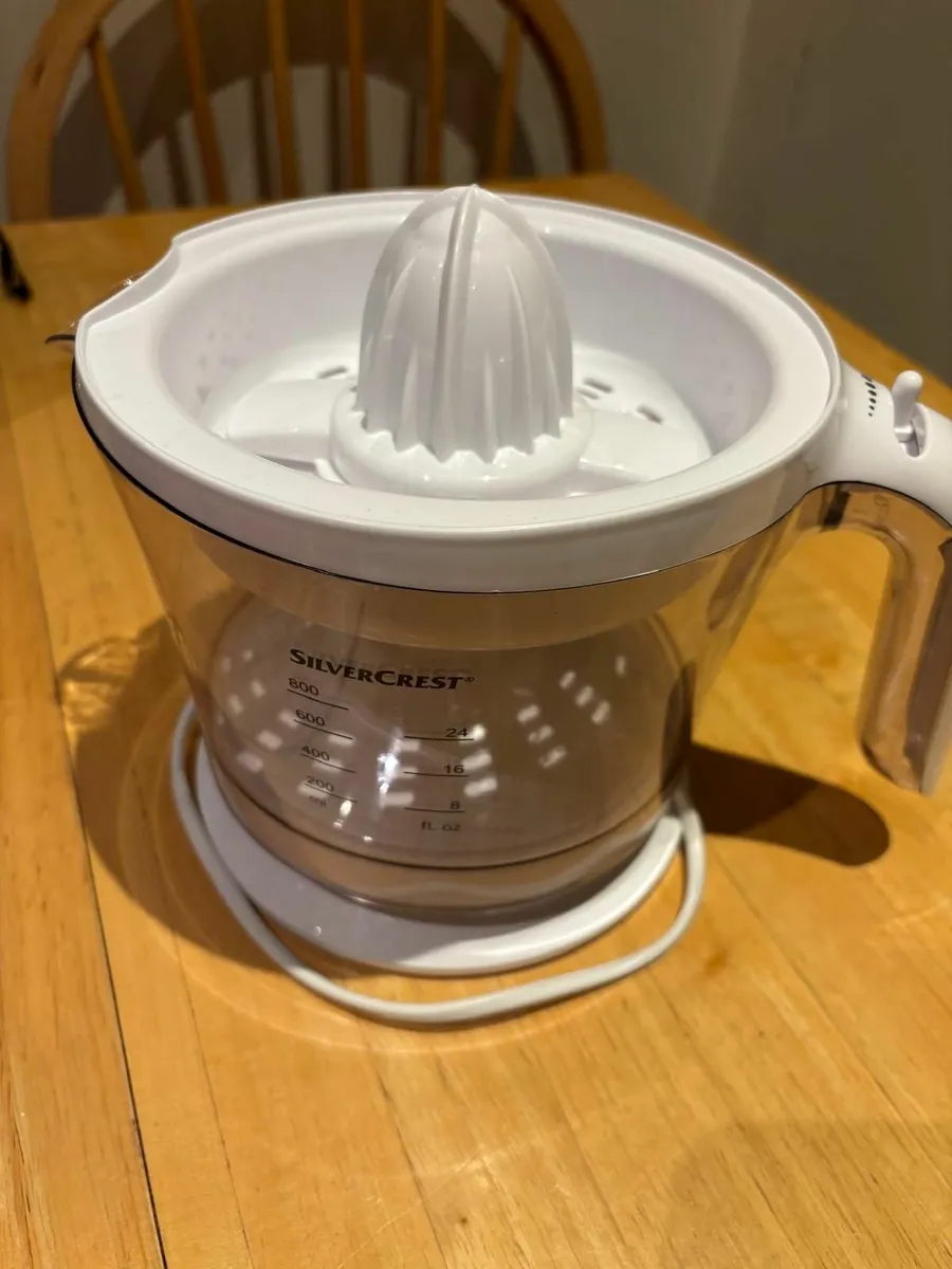 Electric Citrus Juicer Machine **Reserved**