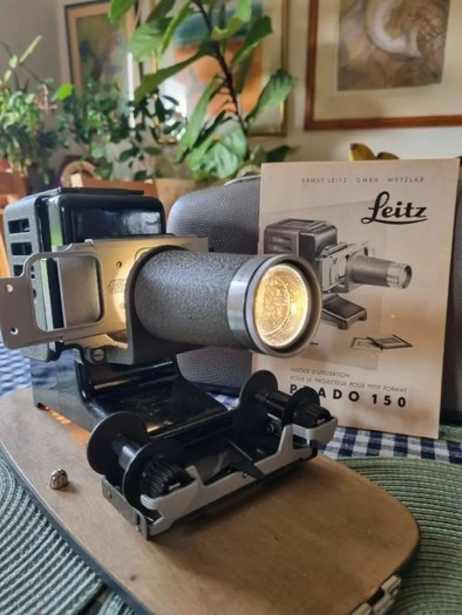 Vintage German Leitz projector - Leica - Image 2