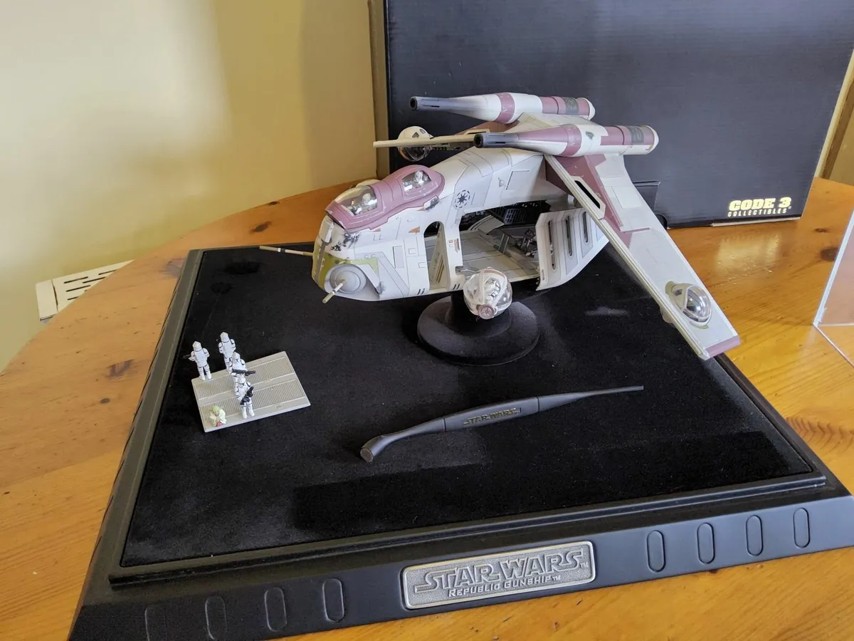 Star Wars  Republic Gunship Rare Limited Edition - Image 2