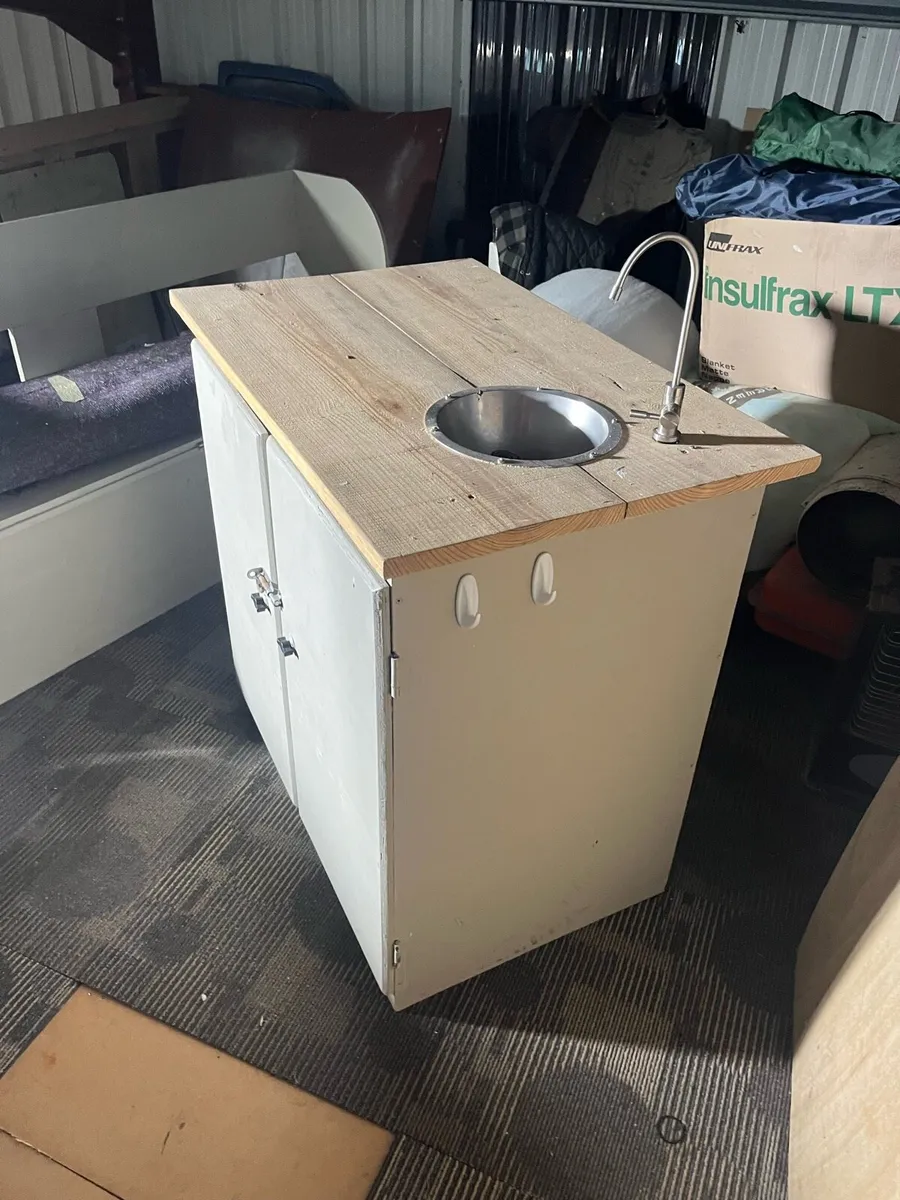 Clearance (seats, camper table, bed) - Image 1