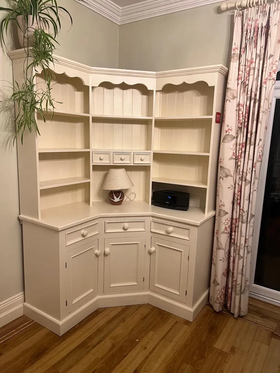 Kitchen Corner Dresser