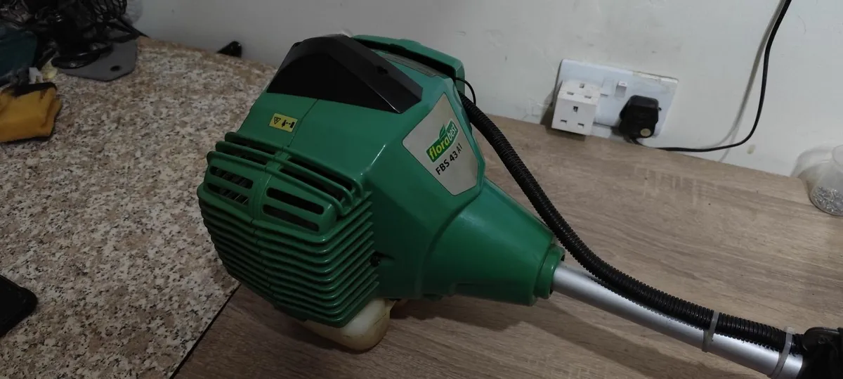 Strimmer for sale - Image 1