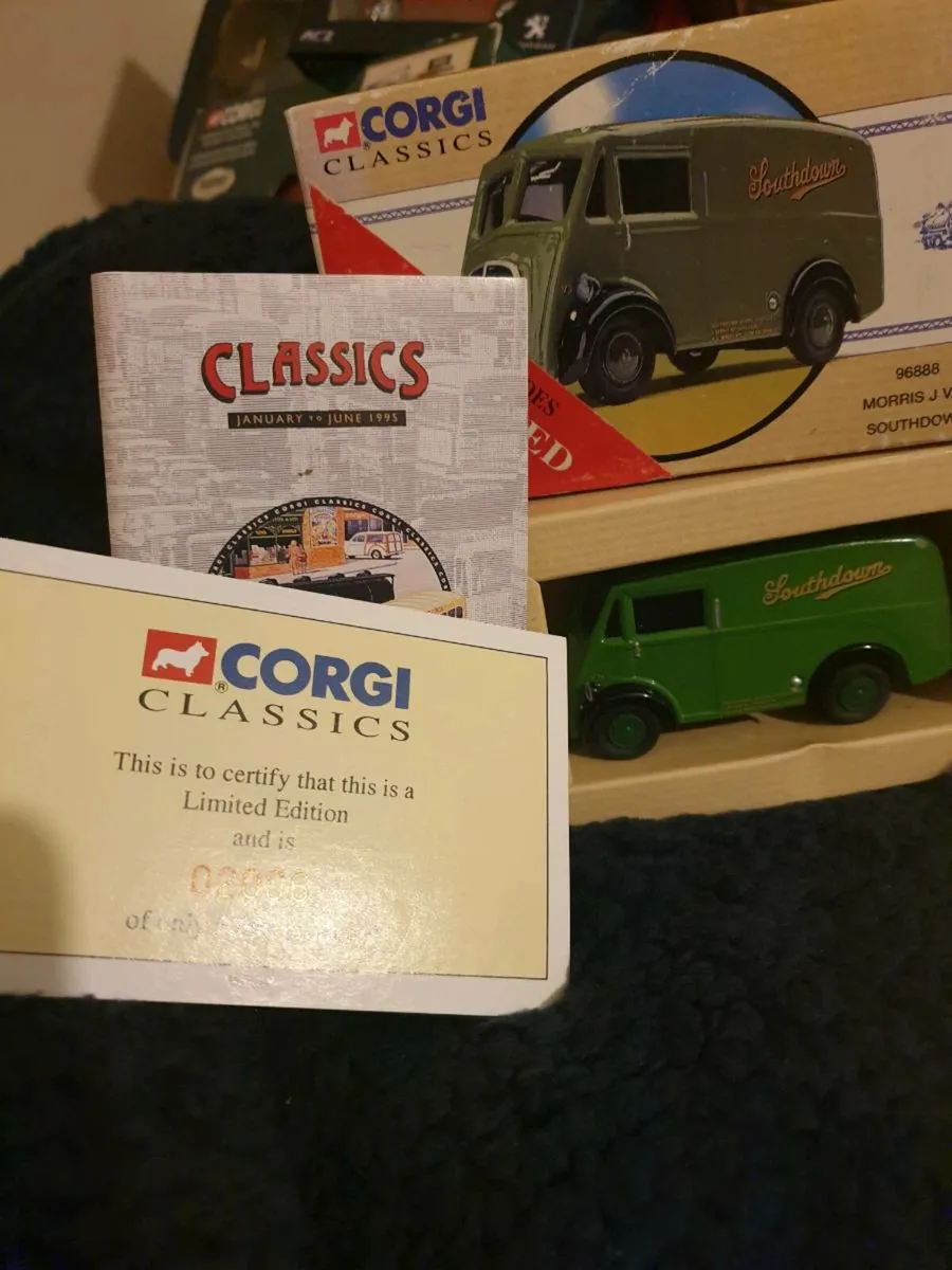 CORGI MORRIS J VAN SOUTHDOWN DIE.CAST - Image 1