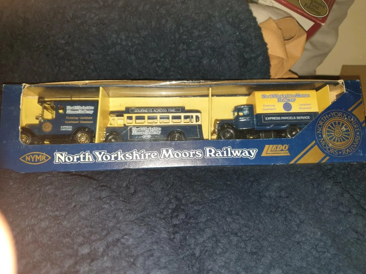 LLEDO  NORTH YORKSHIRE MOORS RAILWAY SET - Image 2