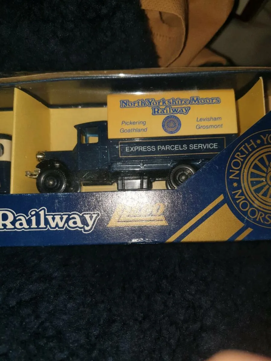 LLEDO  NORTH YORKSHIRE MOORS RAILWAY SET - Image 1