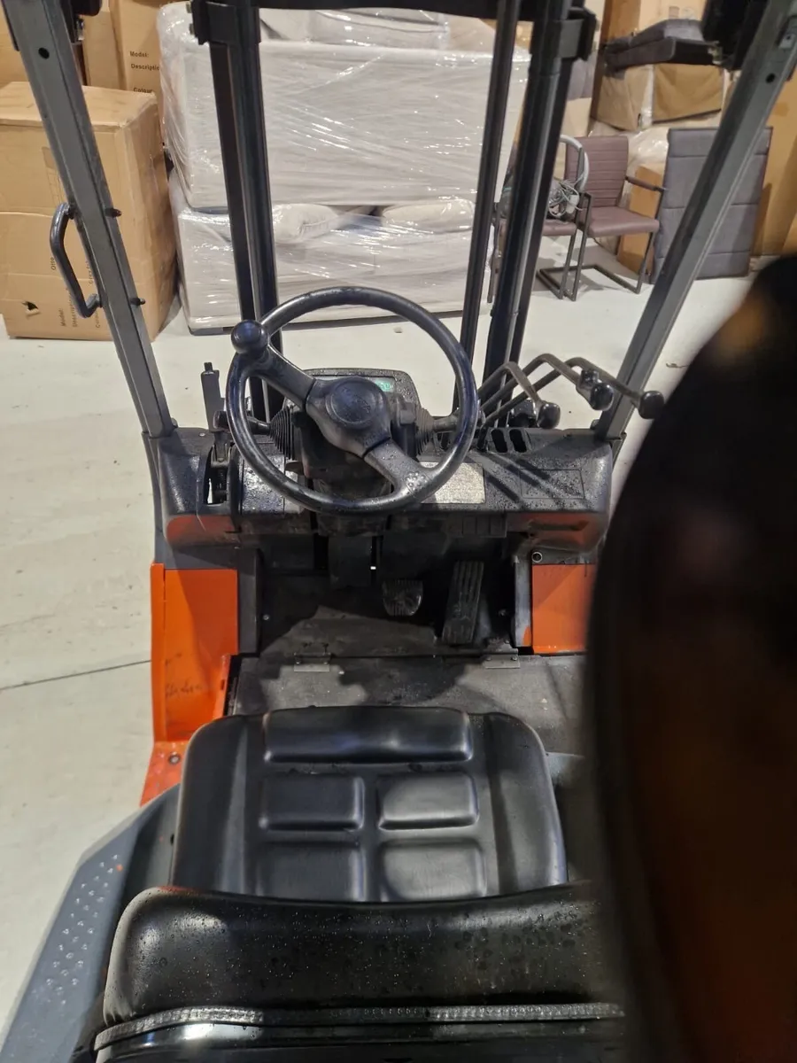 Forklift - Image 4