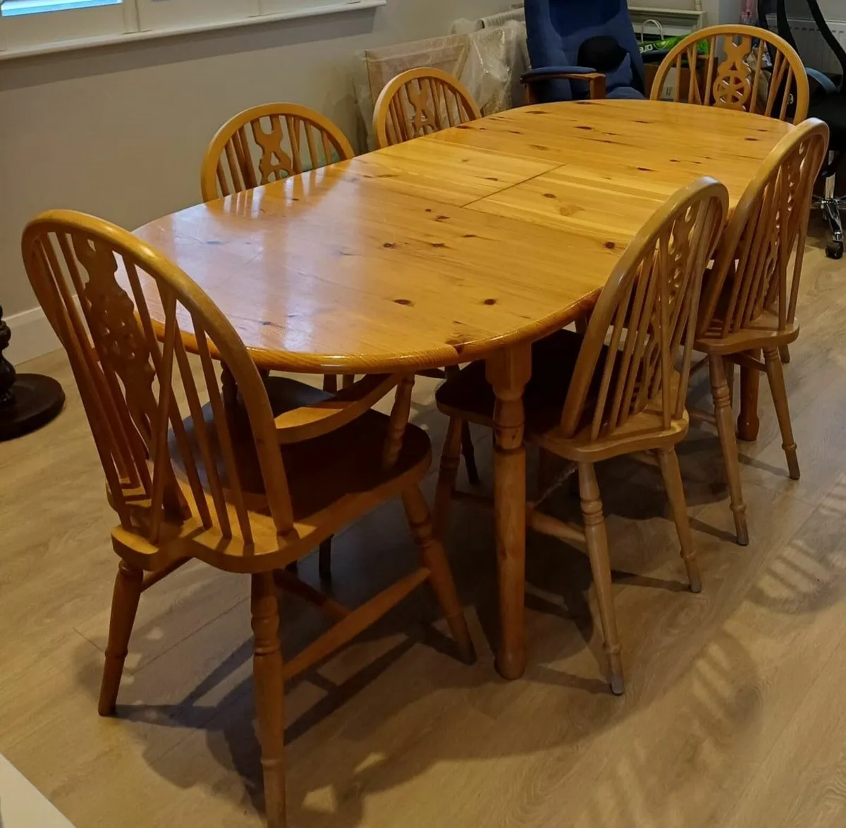 Solid Pine Table (extendable) and 6 Chairs