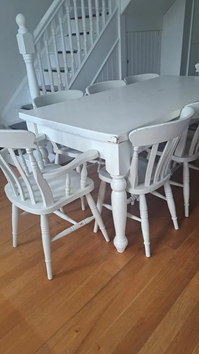 Table & 8 Chairs
