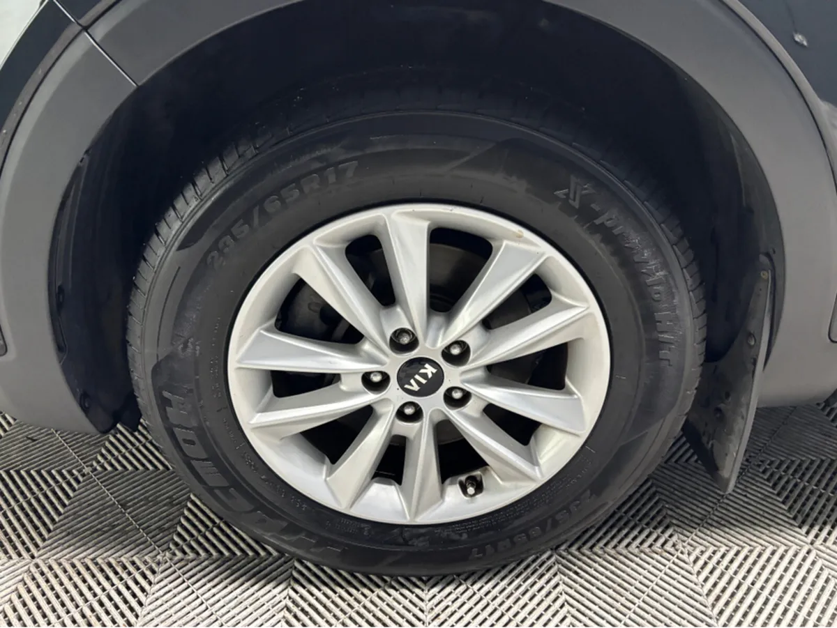 Kia Sorento K2 5DR - Image 2