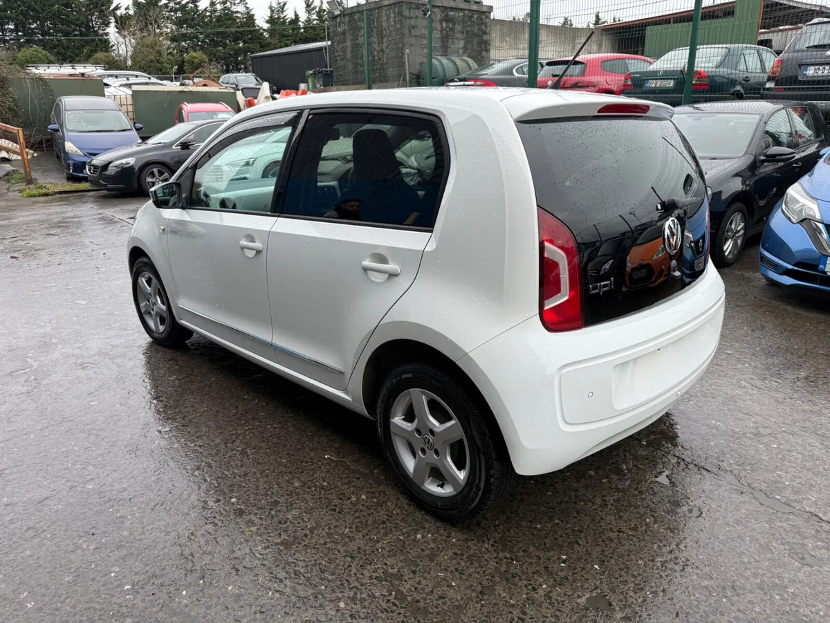 2013 Volkswagen Up 1.0/ Automatic - Image 4
