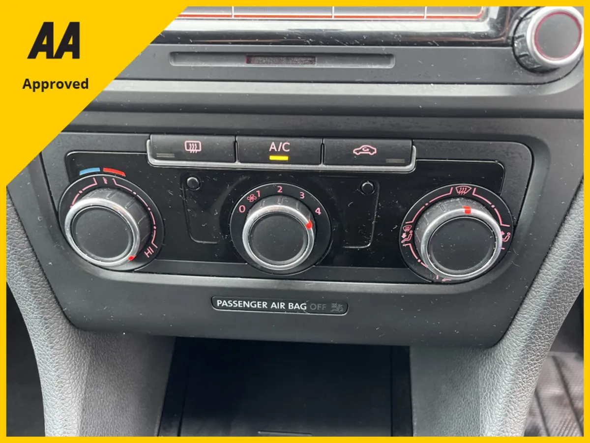 Volkswagen Golf 1.6 TDI MATCH FREE DELIVERY - Image 3