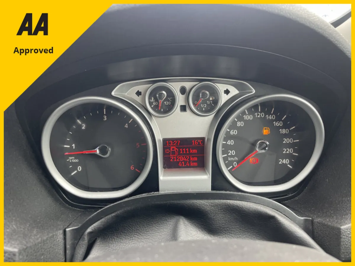 Ford Kuga ZETEC 2.0 TDCI 140PS FWD 6SPEED 5DR - Image 4