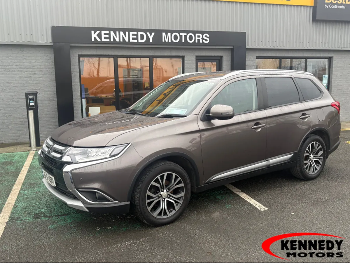 Mitsubishi Outlander 16MY 4WD 6 6MT 7S 4DR - Image 2