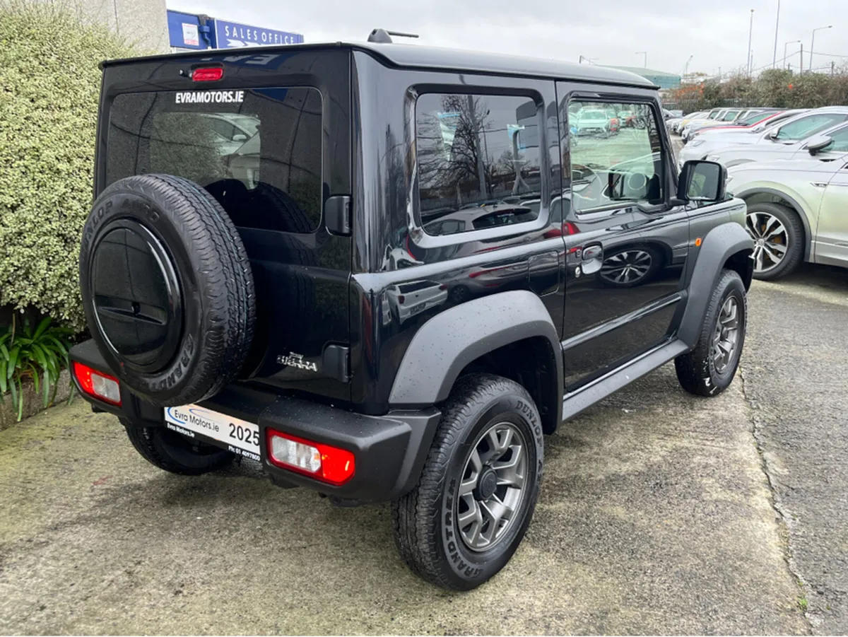 Suzuki Jimny SIERRA 4 SEAT MANUAL //LOW MILES//HIG - Image 4