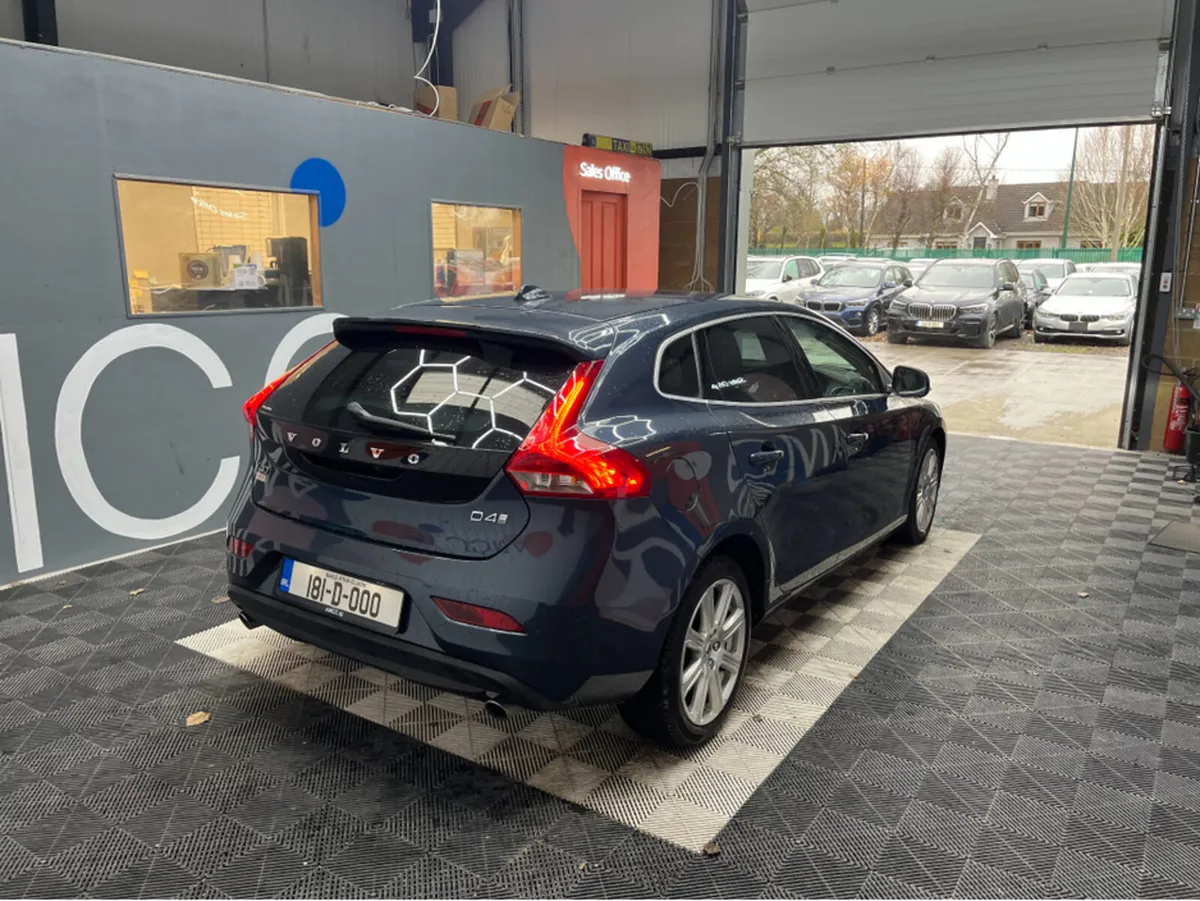 Volvo V40 ONLY €16950! 2018 VOLVO V40 AUTOMATIC 2. - Image 2
